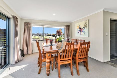 Photo of property in 66 Shillingford Boulevard, Rolleston, 7615