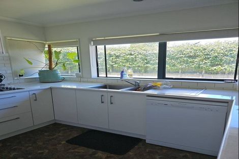 Photo of property in 33 Saint James Drive, Huntington, Hamilton, 3210