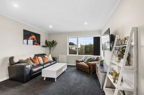 Photo of property in 152 Endeavour Drive, Whitby, Porirua, 5024