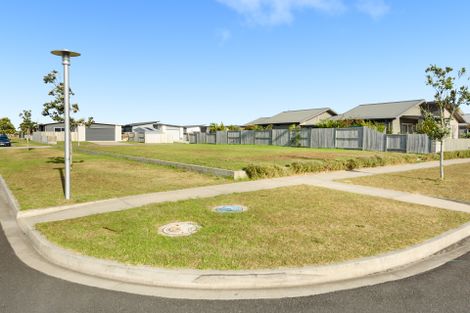 Photo of property in 10 Spinifex Street, Papamoa Beach, Papamoa, 3118