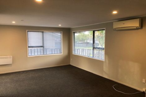 Photo of property in 13 Edwin Freeman Place, Ranui, Auckland, 0612