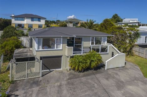 Photo of property in 25 Brightside Road, Stanmore Bay, Whangaparaoa, 0932