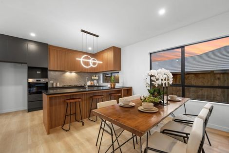 Photo of property in 7 Awa Avenue, Helensville, 0800