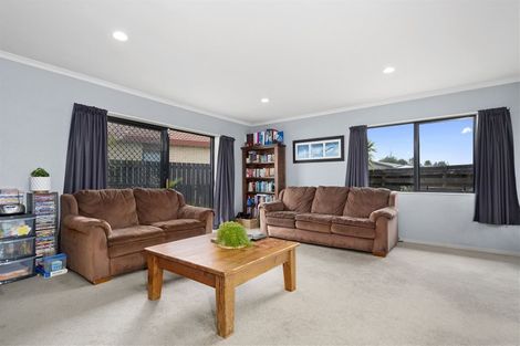 Photo of property in 49 Kane Road, Papamoa Beach, Papamoa, 3118