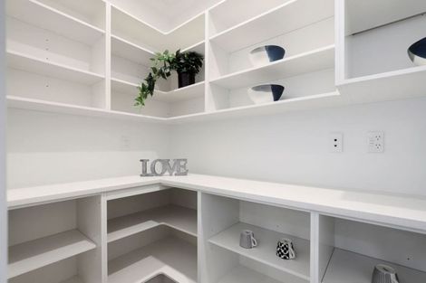 Photo of property in 5 Kemble Place, Flagstaff, Hamilton, 3210