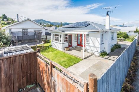 Photo of property in 19 Parkers Road, Tahunanui, Nelson, 7011