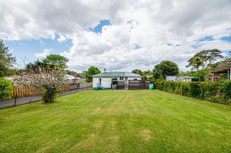 Photo of property in 4 Christina Avenue, Te Atatu South, Auckland, 0602
