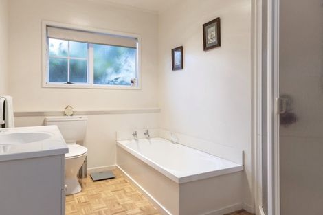 Photo of property in 2/8 Kinder Street, Acacia Bay, Taupo, 3330