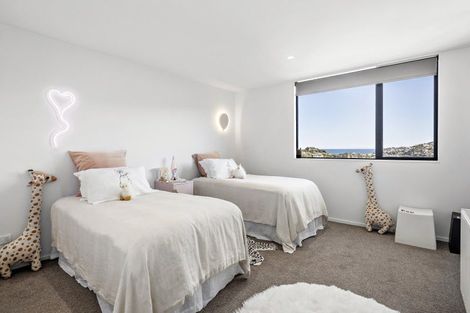 Photo of property in 1 Mary Dobson Way, Island Bay, Wellington, 6023