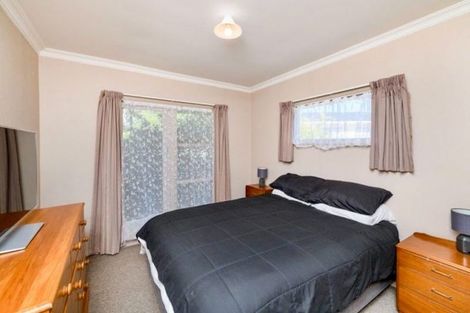 Photo of property in 2a Lowestoft Place, West End, Palmerston North, 4412