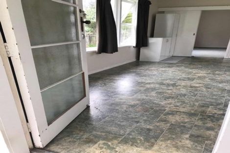 Photo of property in 58 Glendale Road, Glen Eden, Auckland, 0602