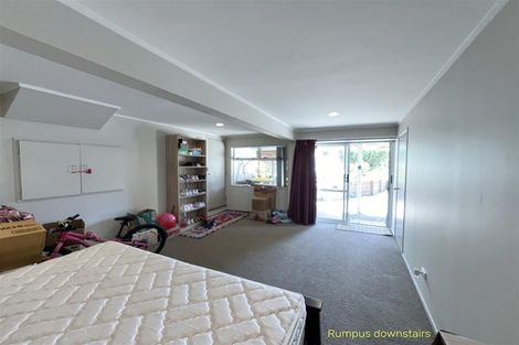 Photo of property in 10 Salamanca Road, Sunnynook, Auckland, 0620