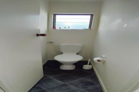 Photo of property in 2/3 Rahopara Street, Castor Bay, Auckland, 0620