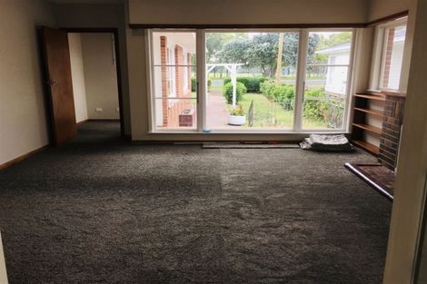 Photo of property in 67 Archibald Road, Kelston, Auckland, 0602