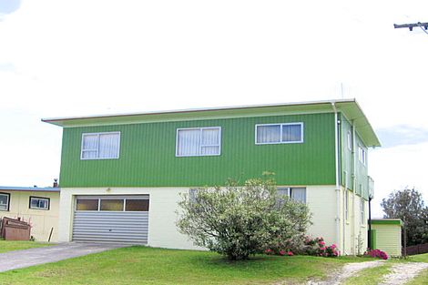 Photo of property in 71 Seaforth Road, Waihi Beach, 3611