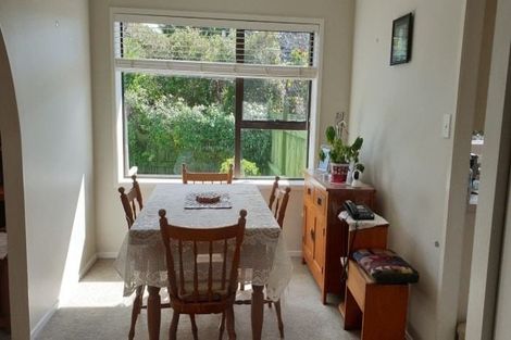Photo of property in 1/123 Chivalry Road, Glenfield, Auckland, 0629