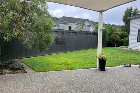 Photo of property in 10 Sun Valley Way, Wainuiomata, Lower Hutt, 5014