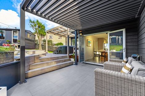 Photo of property in 63 Ardern Avenue, Stanmore Bay, Whangaparaoa, 0932