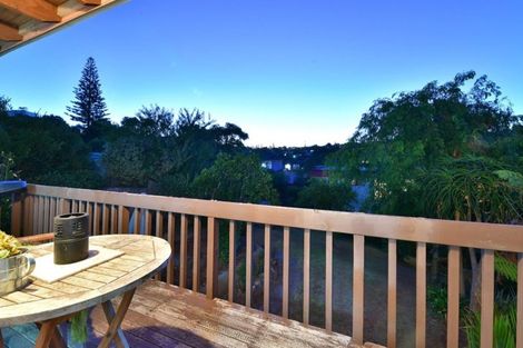 Photo of property in 5 Mayfair Crescent, Mairangi Bay, Auckland, 0630