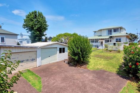 Photo of property in 103 Queen Street, Northcote Point, Auckland, 0627