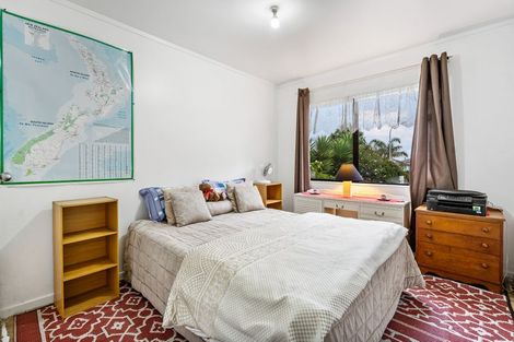 Photo of property in 22 Dungarvon Place, Clendon Park, Auckland, 2103