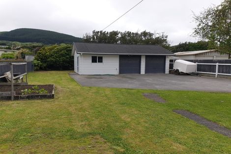 Photo of property in 352 Main Road, Tawa, Wellington, 5028