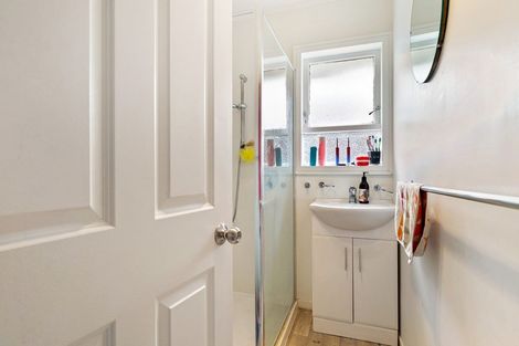 Photo of property in 86 Barrys Road, Glendene, Auckland, 0602