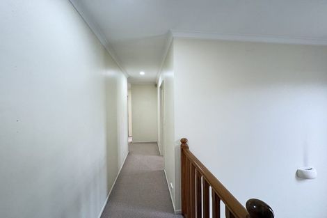 Photo of property in 30 Royal View Road, Te Atatu South, Auckland, 0610