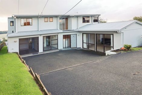 Photo of property in 1022 Whangaparaoa Road, Tindalls Beach, Whangaparaoa, 0930