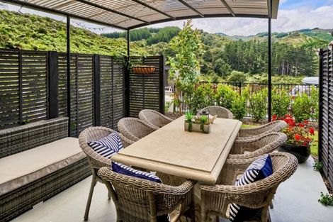 Photo of property in 2 Lila Gillies Lane, Riverstone Terraces, Upper Hutt, 5018