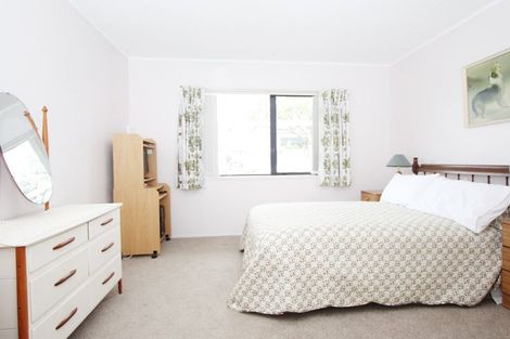 Photo of property in 130 Mayfair Avenue, Whangamata, 3620