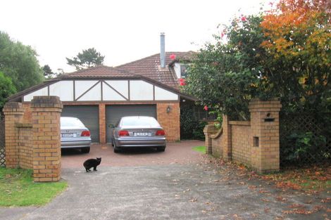 Photo of property in 28 Kingfisher Grove, Greenhithe, Auckland, 0632