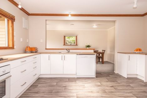 Photo of property in 6 Shelswell Street, Westport, 7825