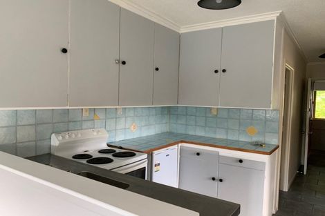 Photo of property in 27 Waiwera Place, Waiwera, Orewa, 0994