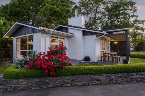 Photo of property in 10 Archdall Place, Avonhead, Christchurch, 8042