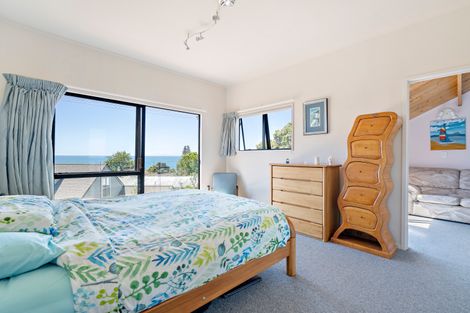 Photo of property in 15 Park Rise, Campbells Bay, Auckland, 0630