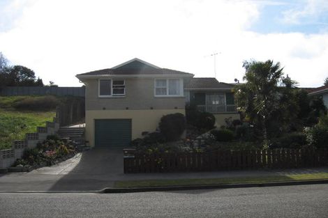 Photo of property in 16 Clyde Carr Crescent, Waimataitai, Timaru, 7910