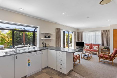 Photo of property in 5 College Drive, Paraparaumu, 5032