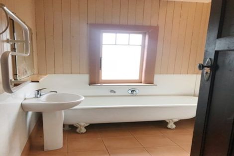 Photo of property in 6 Oxford Street, Fairfield, Hamilton, 3214