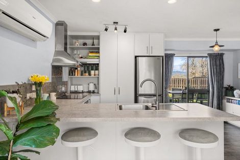 Photo of property in 22 Tawhara Place, Edgecumbe, 3120