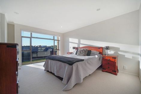 Photo of property in 18 Purchas Hill Drive, Stonefields, Auckland, 1072