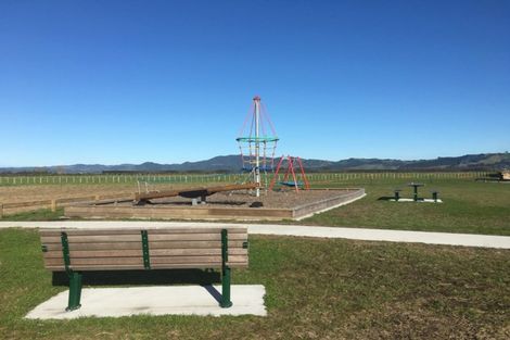 Photo of property in 35 Livingstone Drive, Papamoa Beach, Papamoa, 3118