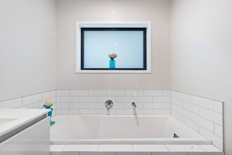 Photo of property in 40a Leo Street, Glen Eden, Auckland, 0602