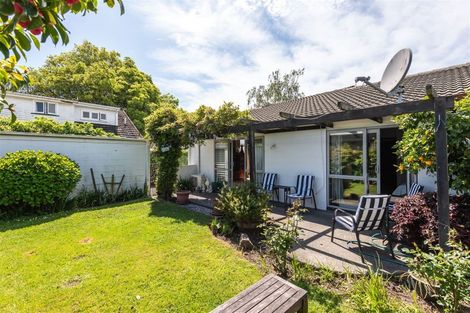 Photo of property in 2/25 Avonhead Road, Avonhead, Christchurch, 8042