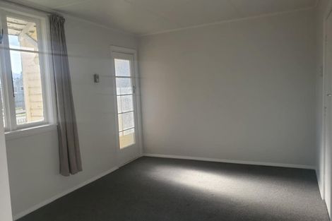 Photo of property in 1 Mckenzie Terrace, Carterton, 5713