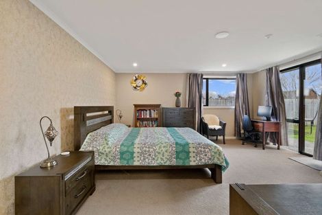 Photo of property in 98 Hoffman Court, Waikiwi, Invercargill, 9810