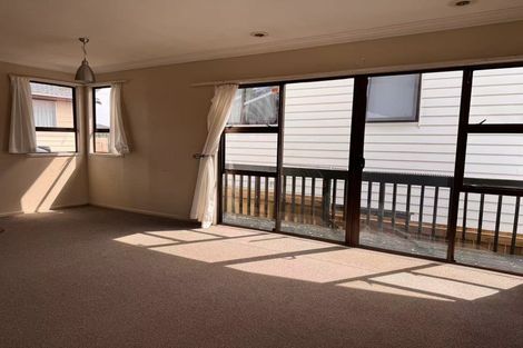 Photo of property in 119 Aviemore Drive, Highland Park, Auckland, 2010