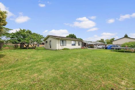 Photo of property in 12 Stoll Place, Clendon Park, Auckland, 2103