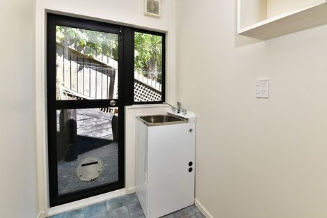 Photo of property in 17a Duncansby Road, Stanmore Bay, Whangaparaoa, 0932