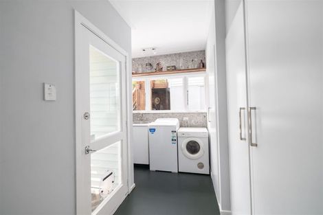 Photo of property in 87 Saint Andrews Hill Road, Mount Pleasant, Christchurch, 8081